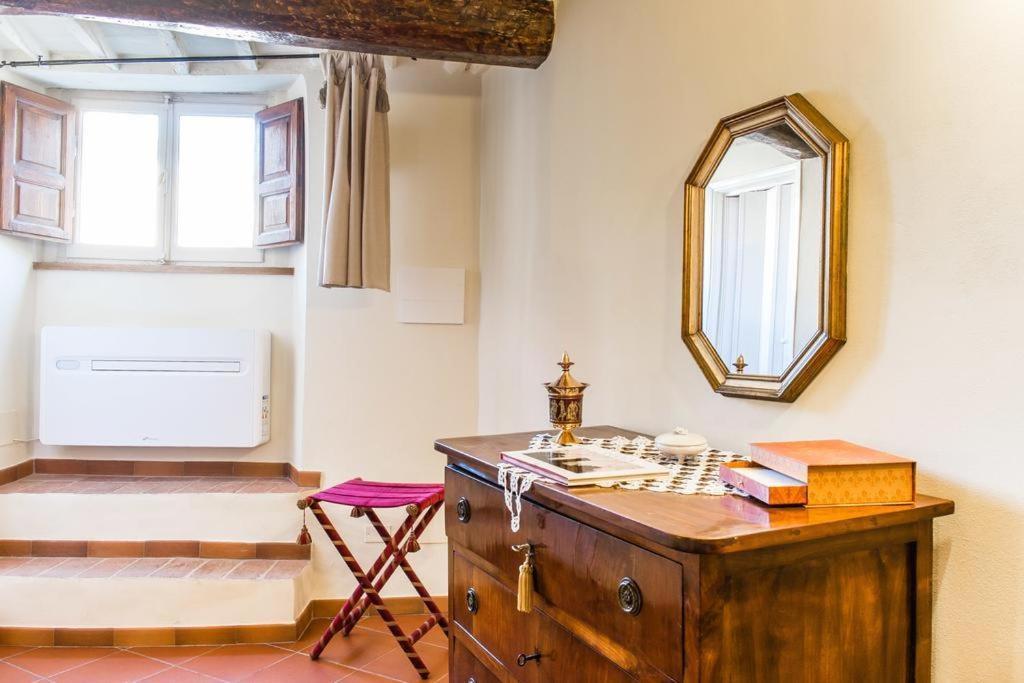 Lyon Apartment Anfiteatro Square, Lucca Exteriér fotografie