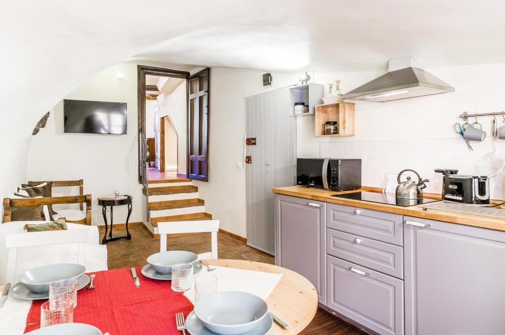 Lyon Apartment Anfiteatro Square, Lucca Exteriér fotografie