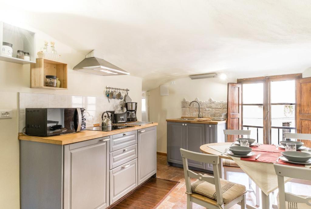 Lyon Apartment Anfiteatro Square, Lucca Exteriér fotografie