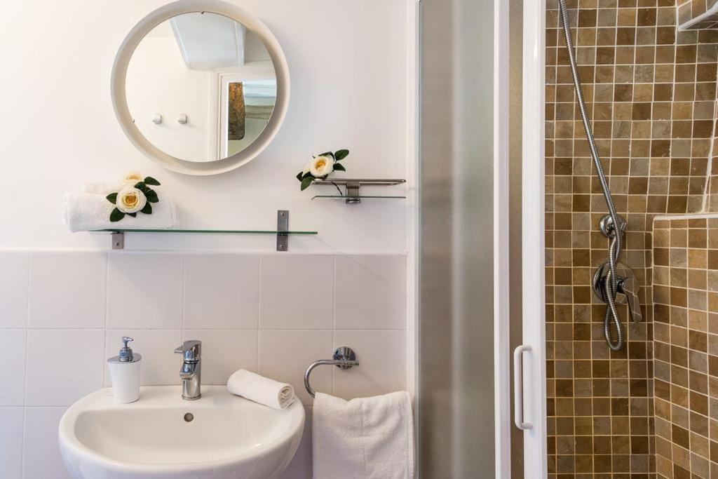 Lyon Apartment Anfiteatro Square, Lucca Exteriér fotografie